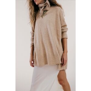 Free People Phoebe High-Low Tunic Sweater NWT MSRP $168